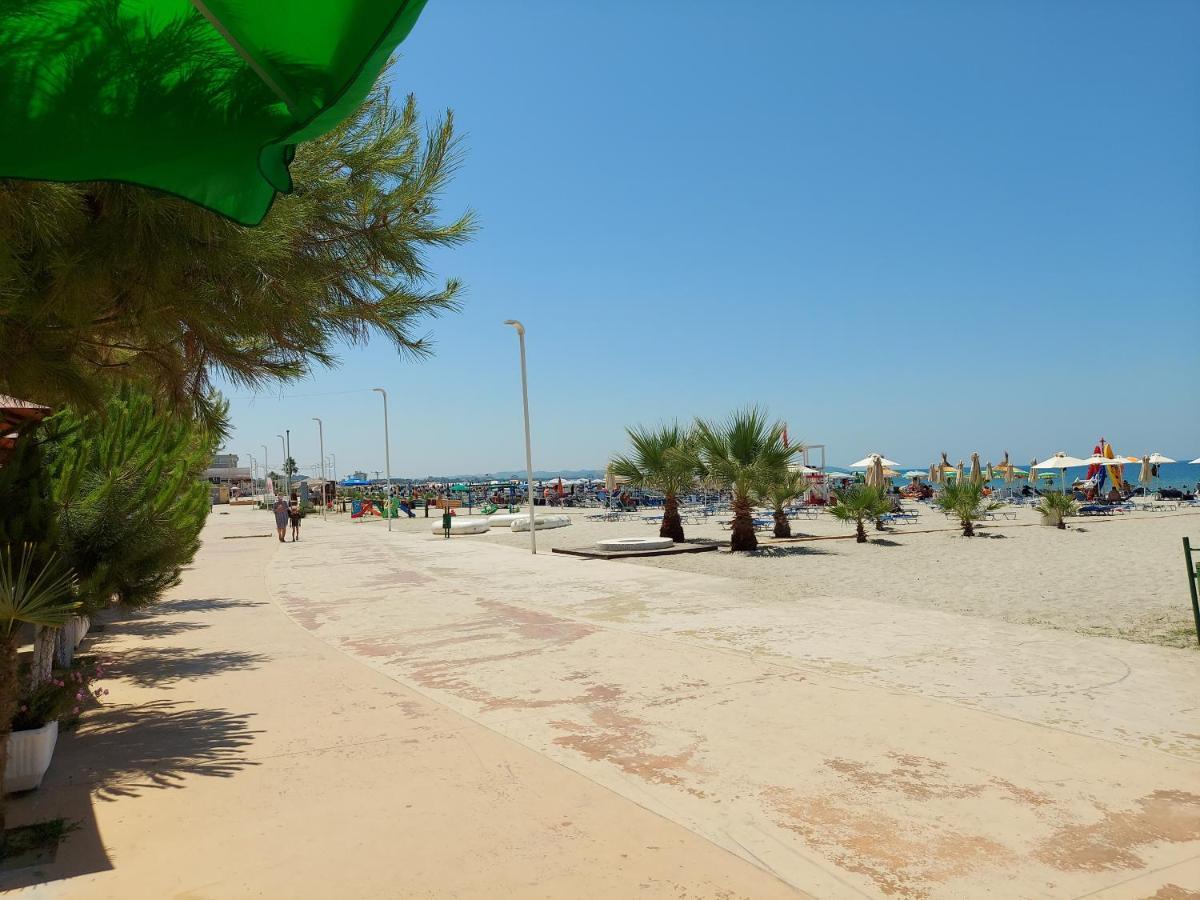 Golden Beach Apartments ドゥラス エクステリア 写真